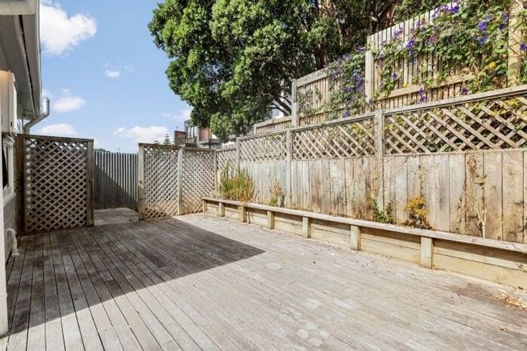 Photo of property in 22 Owen Street, Newtown, Wellington, 6021