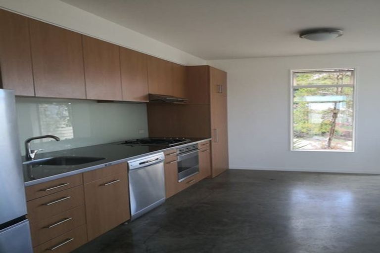 Photo of property in 48 Mitchell Street, Brooklyn, Wellington, 6021