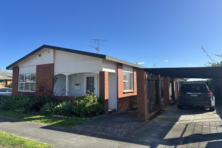 Photo of property in 220 Great South Road, Huntly, 3700