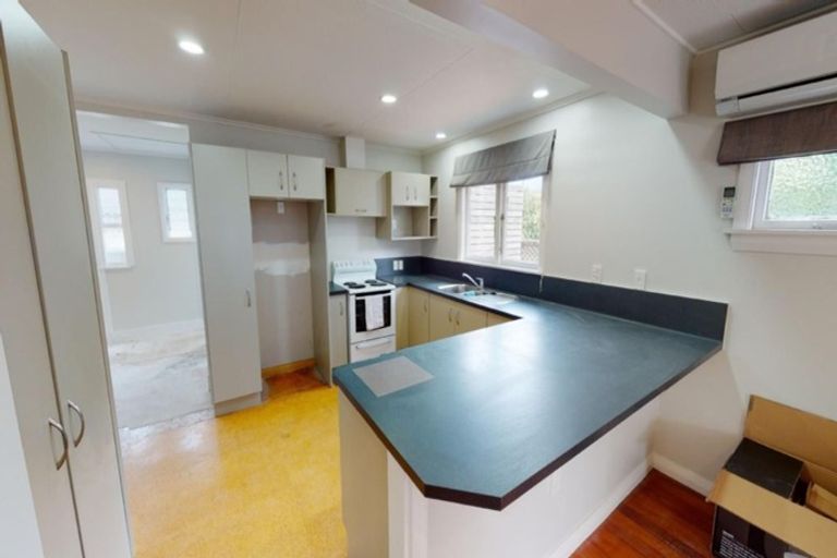 Photo of property in 118 Pahiatua Street, Hokowhitu, Palmerston North, 4410