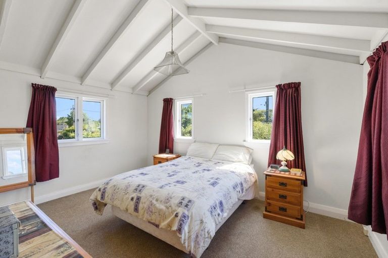 Photo of property in 1 Oriel Place, Levin, 5510