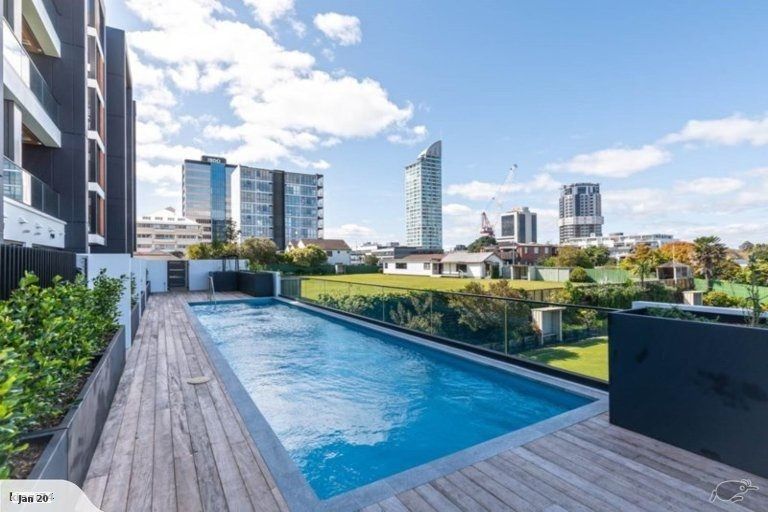 Photo of property in Frank Sargeson Apts, 404/74 Anzac Street, Takapuna, Auckland, 0622