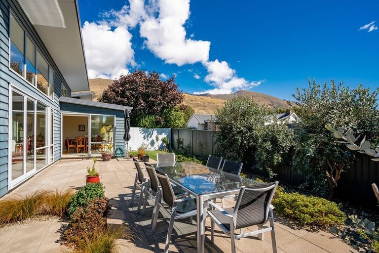 Photo of property in 21a Old Station Avenue, Wanaka, 9305