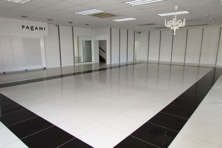 Photo of property in 108 Queen Street West, Levin, 5510