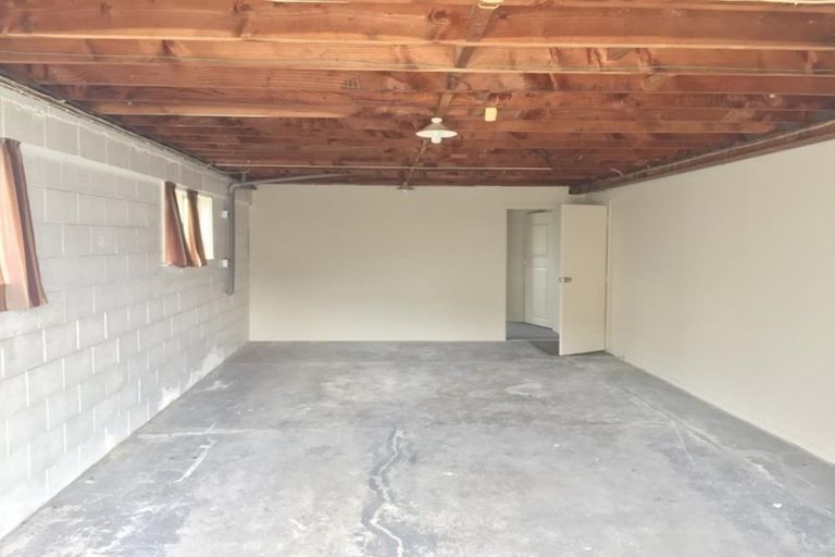 Photo of property in 9 Patricia Place, Hillpark, Auckland, 2102