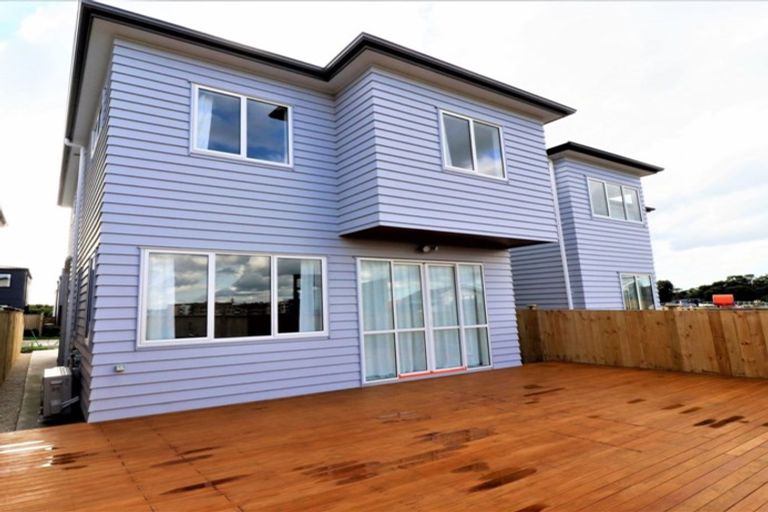 Photo of property in 37 Lockheed Street, Hobsonville, Auckland, 0618