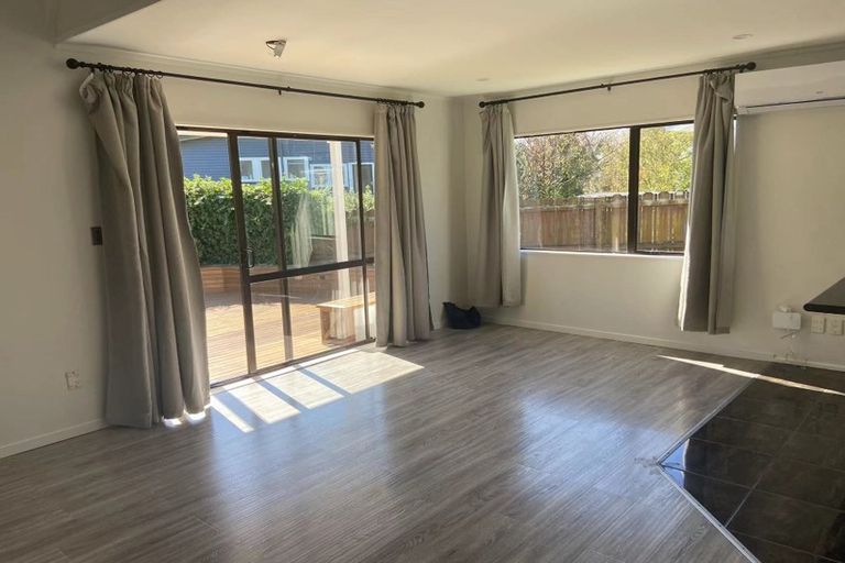 Photo of property in 2/27 Cherry Road, Bucklands Beach, Auckland, 2014