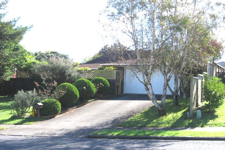 Photo of property in 7 Loloma Drive, Half Moon Bay, Auckland, 2012