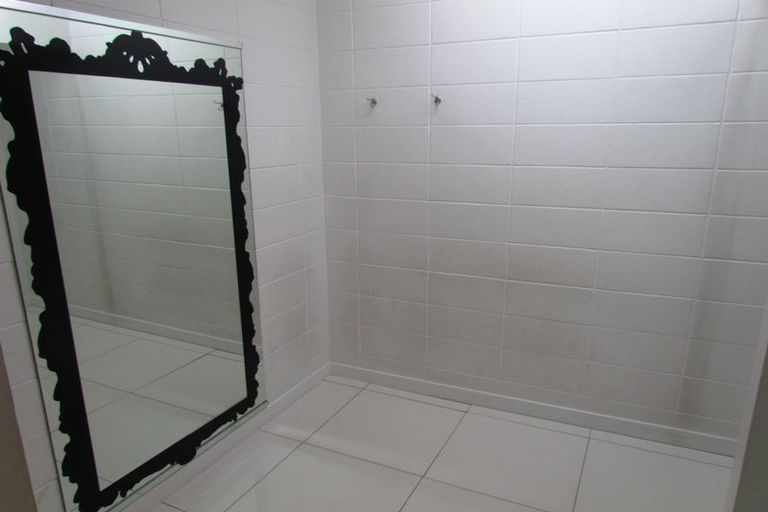 Photo of property in 108 Queen Street West, Levin, 5510