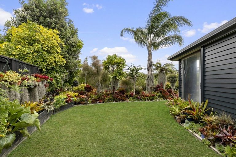 Photo of property in 21 Bridgewater Way, Pyes Pa, Tauranga, 3112