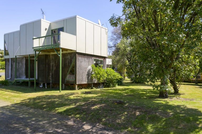 Photo of property in 30 Pihanga Road, Kuratau, Turangi, 3381