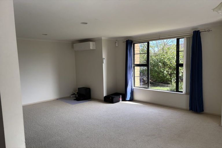 Photo of property in 1/11 Carniew Place, Dannemora, Auckland, 2016