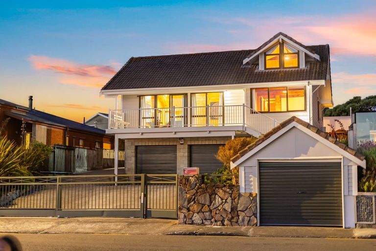 Photo of property in 47 Moana Road, Plimmerton, Porirua, 5026