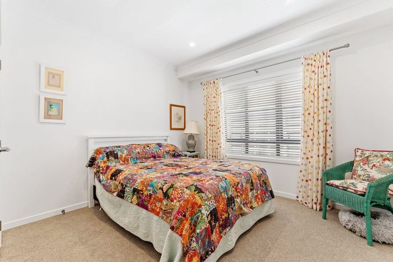 Photo of property in 22 Glamis Avenue, Manly, Whangaparaoa, 0930