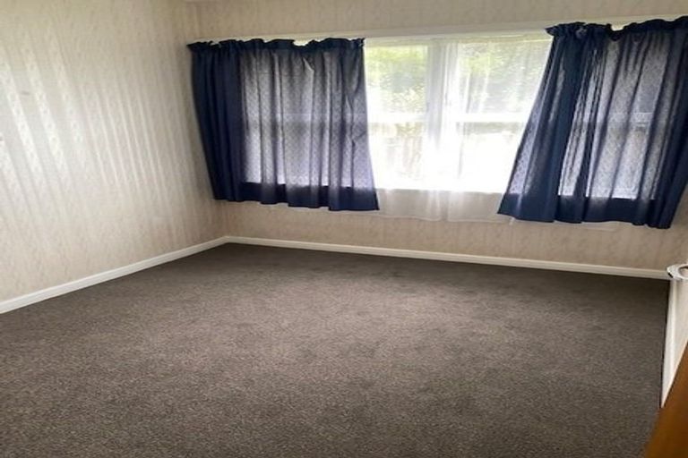 Photo of property in 5 Oxford Street, Tawa, Wellington, 5028