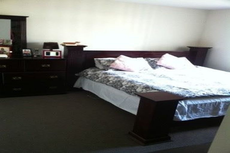 Photo of property in 4 Popokatea Drive, Takanini, 2112