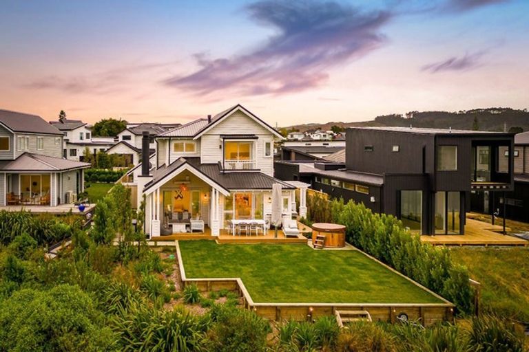 Photo of property in 6 William Blake Way, Riverhead, 0820