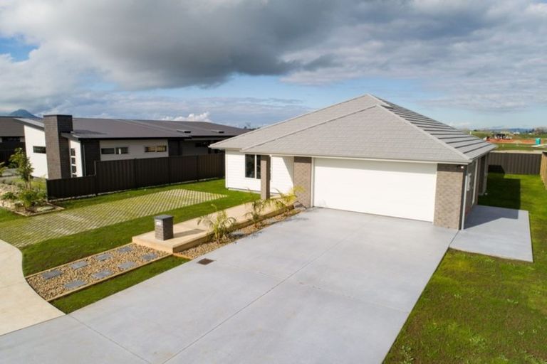 Photo of property in 69 Stace Hopper Drive, One Tree Point, 0118