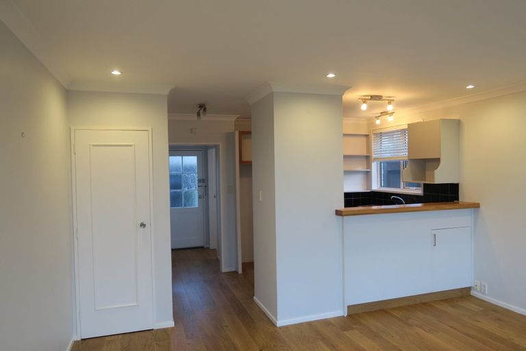 Photo of property in 36 Duchess Place, Maupuia, Wellington, 6022