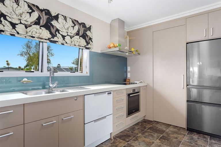 Photo of property in 15 Riverside Drive, Whakatane, 3120