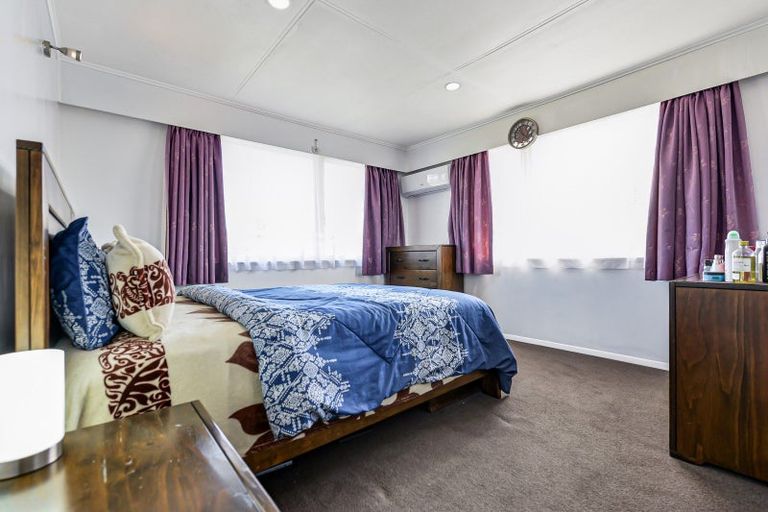 Photo of property in 100 Heath Street, St Andrews, Hamilton, 3200