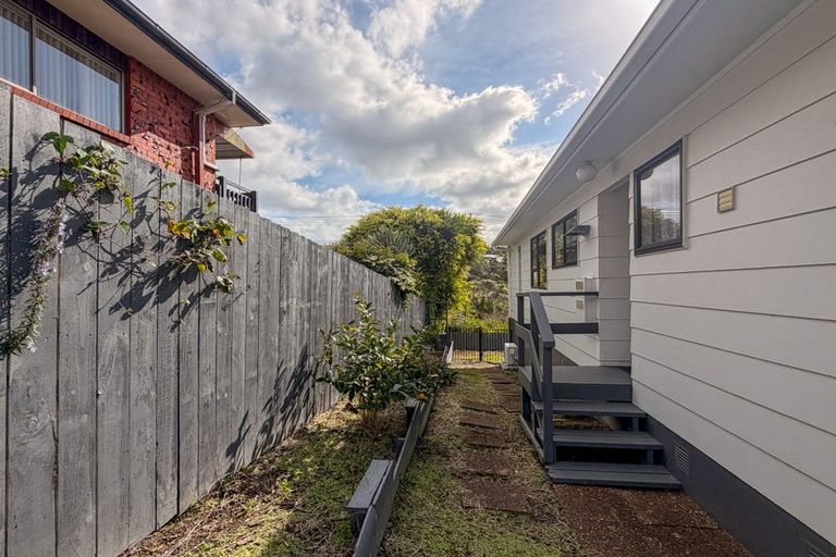 Photo of property in 1/725 Beach Road, Browns Bay, Auckland, 0630