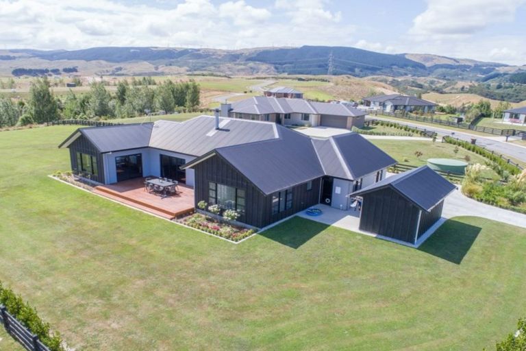 Photo of property in 30 Westwood Drive, Aokautere, Palmerston North, 4471