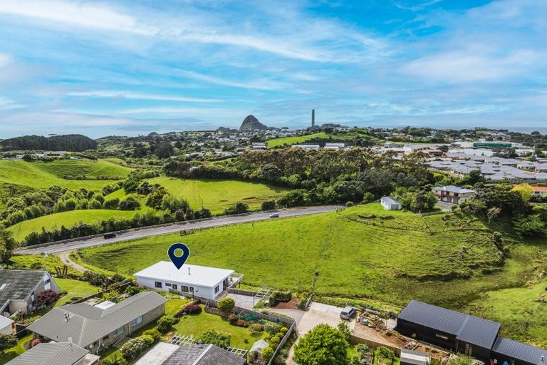 Photo of property in 22b Saint Ives Grove, Whalers Gate, New Plymouth, 4310