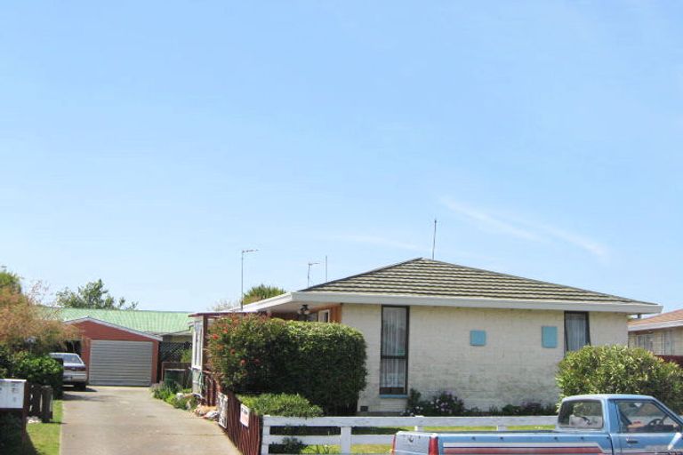 Photo of property in 2/7 Leonie Place, Aranui, Christchurch, 8061