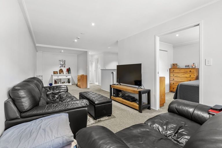 Photo of property in 30a/30 Westward Ho, Glen Eden, Auckland, 0602