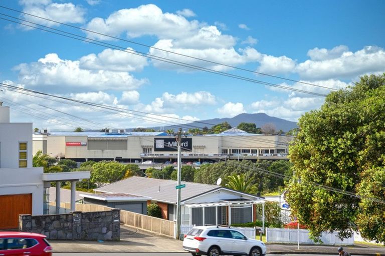 Photo of property in 2/8 East Coast Road, Milford, Auckland, 0620