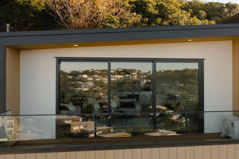 Photo of property in 119 Tiketike Way, Brooklyn, Wellington, 6021