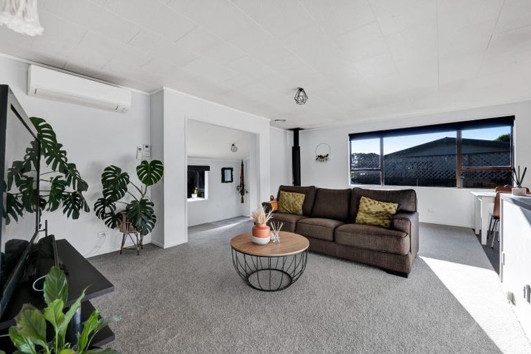 Photo of property in 5 Hobart Drive, Spotswood, New Plymouth, 4310