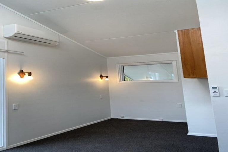 Photo of property in 39 Churton Crescent, Taita, Lower Hutt, 5011