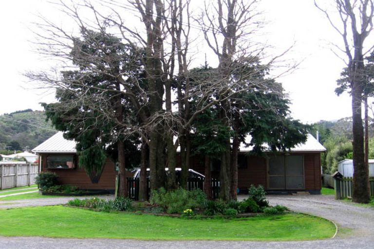 Photo of property in 53 Underhill Road, Featherston, 5710