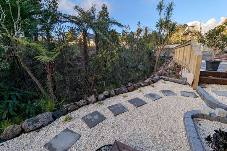 Photo of property in 8 Henry Blyth Lane, Greenhithe, Auckland, 0632