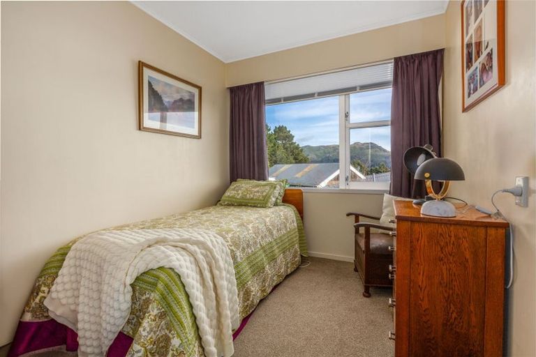 Photo of property in 64 Ernest Street, Ranui, Porirua, 5024