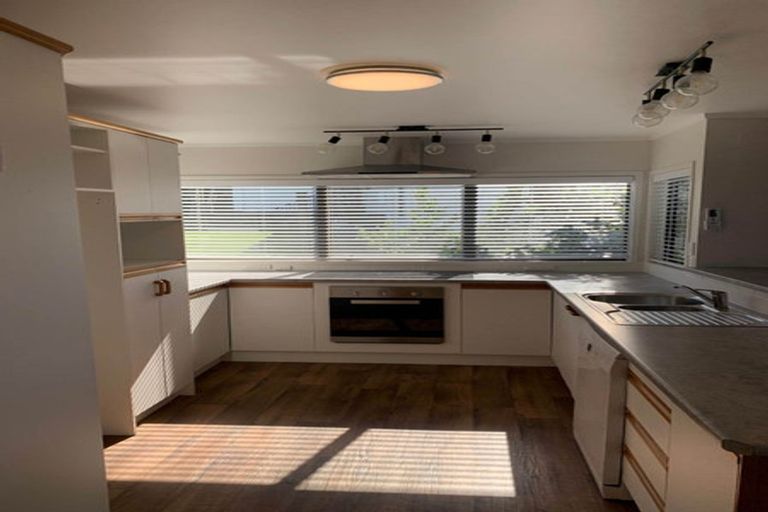 Photo of property in 13 Wintle Street, Mangawhai Heads, Mangawhai, 0505