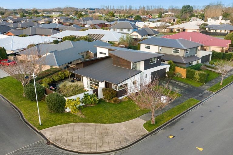 Photo of property in 16 East Ellington Drive, Mairehau, Christchurch, 8052