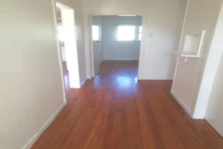 Photo of property in 4 Marne Road, Papakura, 2110