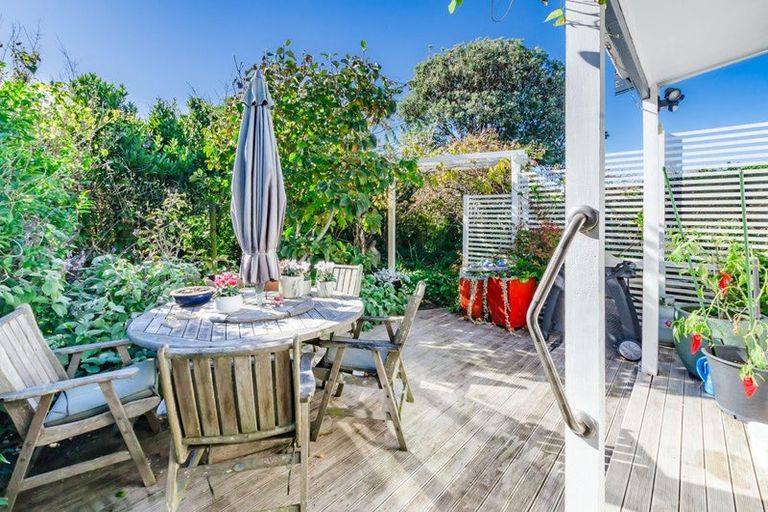 Photo of property in 34 Olive Terrace, Paraparaumu Beach, Paraparaumu, 5032