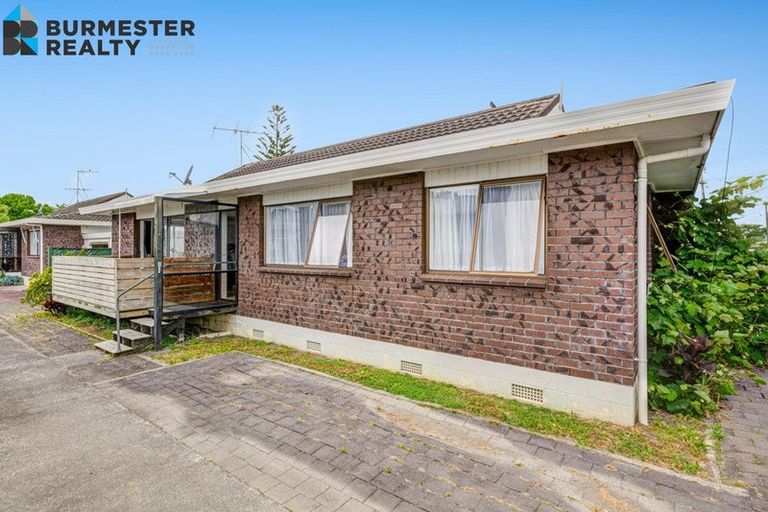 Photo of property in 1/140 Parkhurst Road, Parakai, 0830