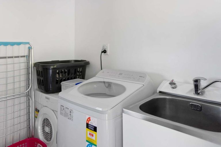 Photo of property in 9 Castle Crescent, Stokes Valley, Lower Hutt, 5019