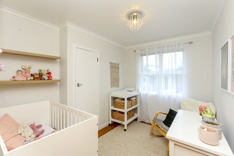 Photo of property in 246 Huatoki Street, Upper Vogeltown, New Plymouth, 4310