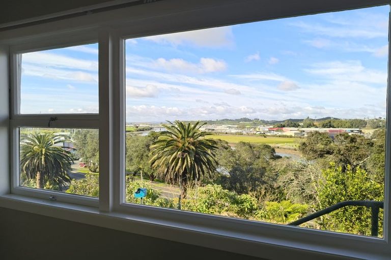 Photo of property in 18 Punga Grove Avenue, Riverside, Whangarei, 0112