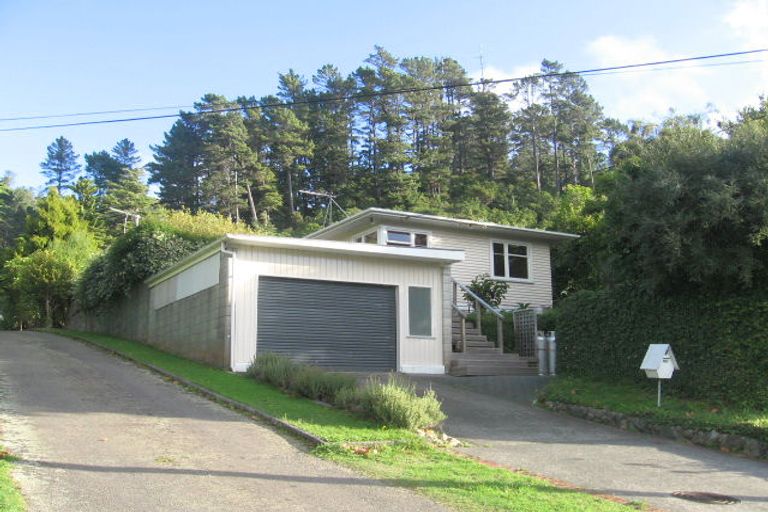 Photo of property in 138 Hine Road, Wainuiomata, Lower Hutt, 5014