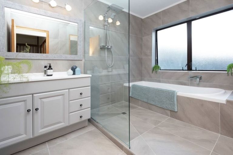 Photo of property in 36 Galloway Crescent, Farm Cove, Auckland, 2012