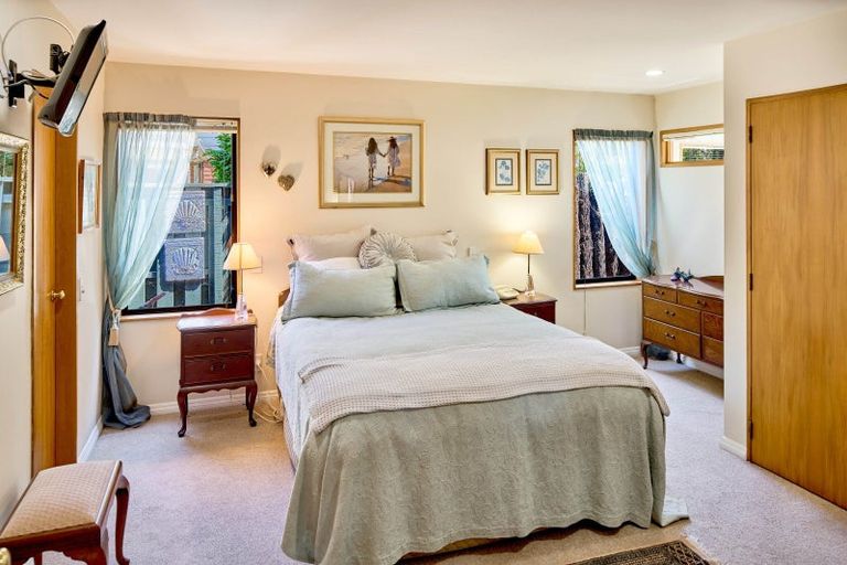 Photo of property in 2/70 Hautana Street, Woburn, Lower Hutt, 5010