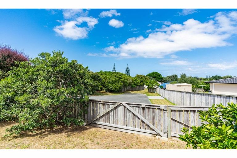 Photo of property in 14 Driftwood Place, Mangawhai Heads, Mangawhai, 0505