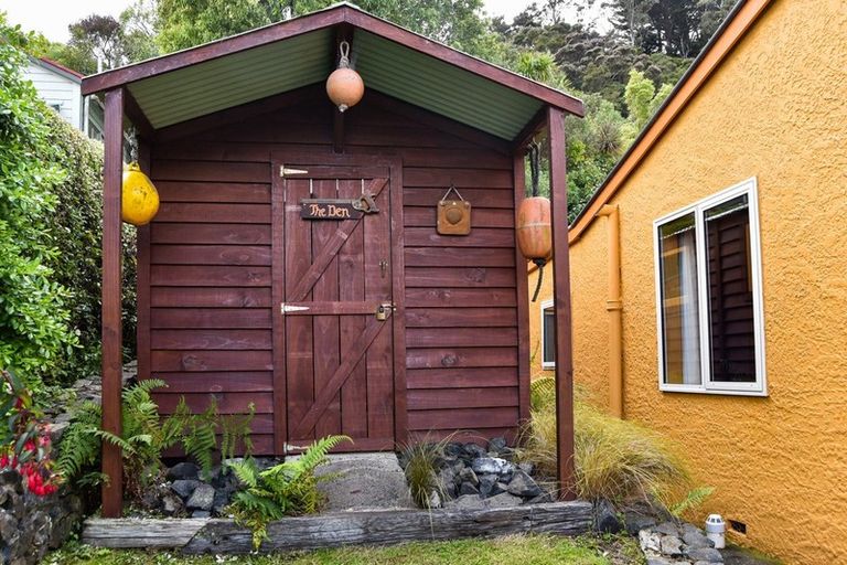 Photo of property in 3 Bacon Street, Broad Bay, Dunedin, 9014